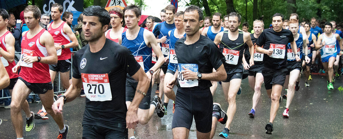 Läufer beim Lousberglauf