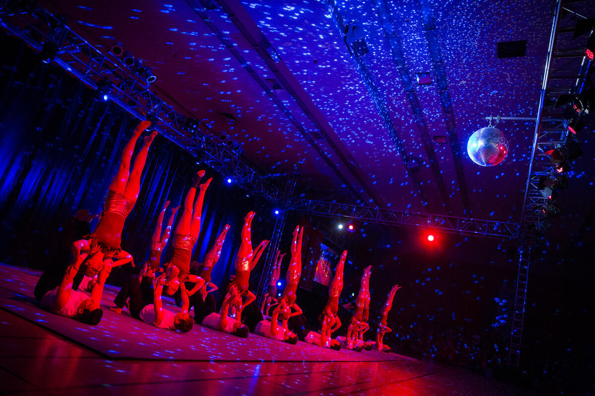 Akrobatiker bei der Show