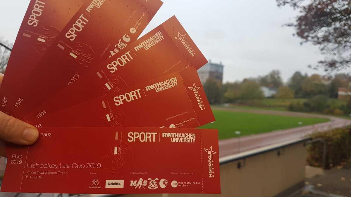 Cheerleader beim performen