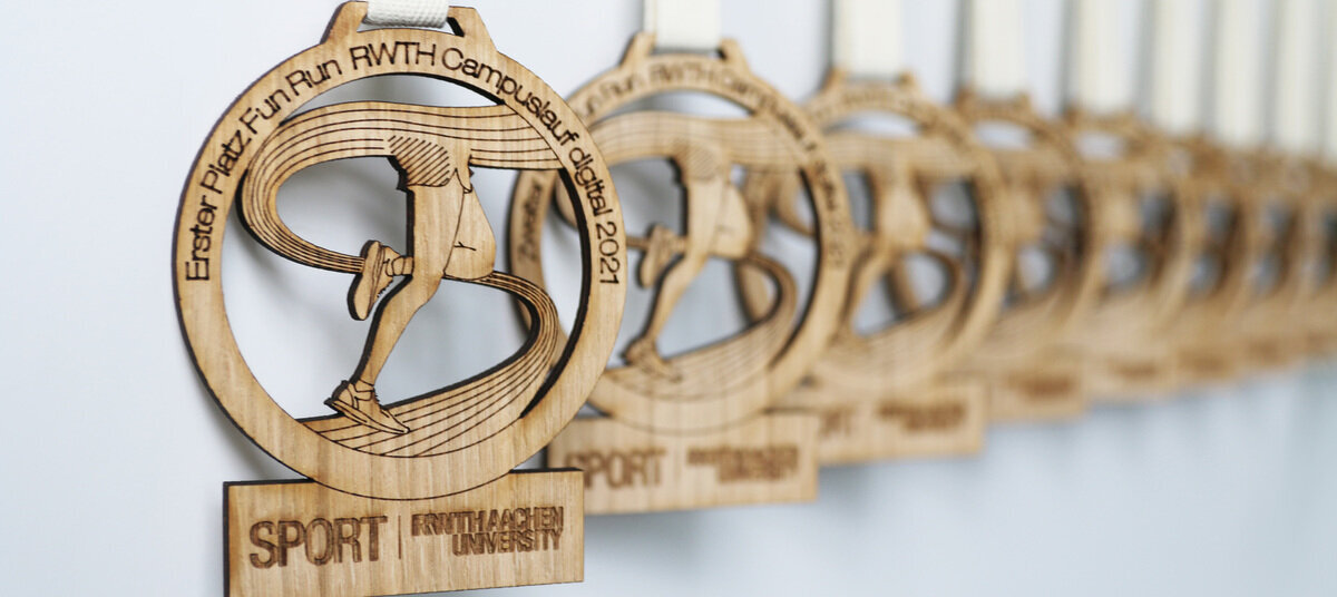 Campuslauf Medaille aus Holz