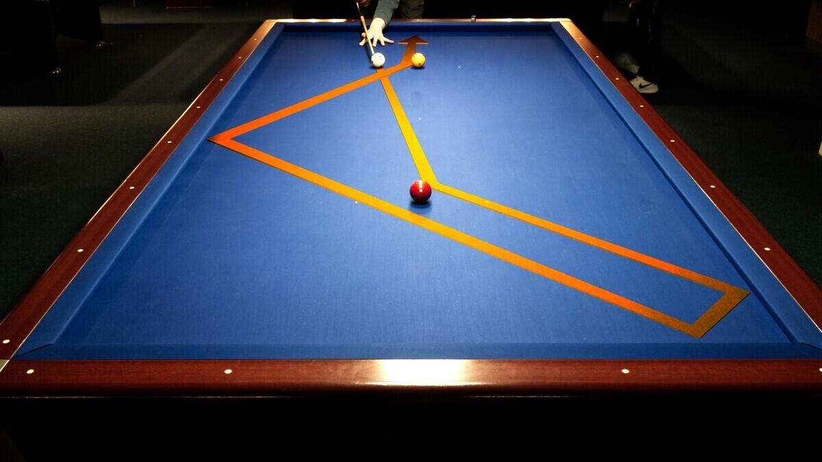 Carambol Setup auf Billardtisch