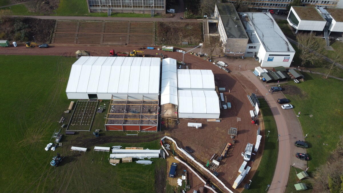 Luftaufnahme des Interimsbaus