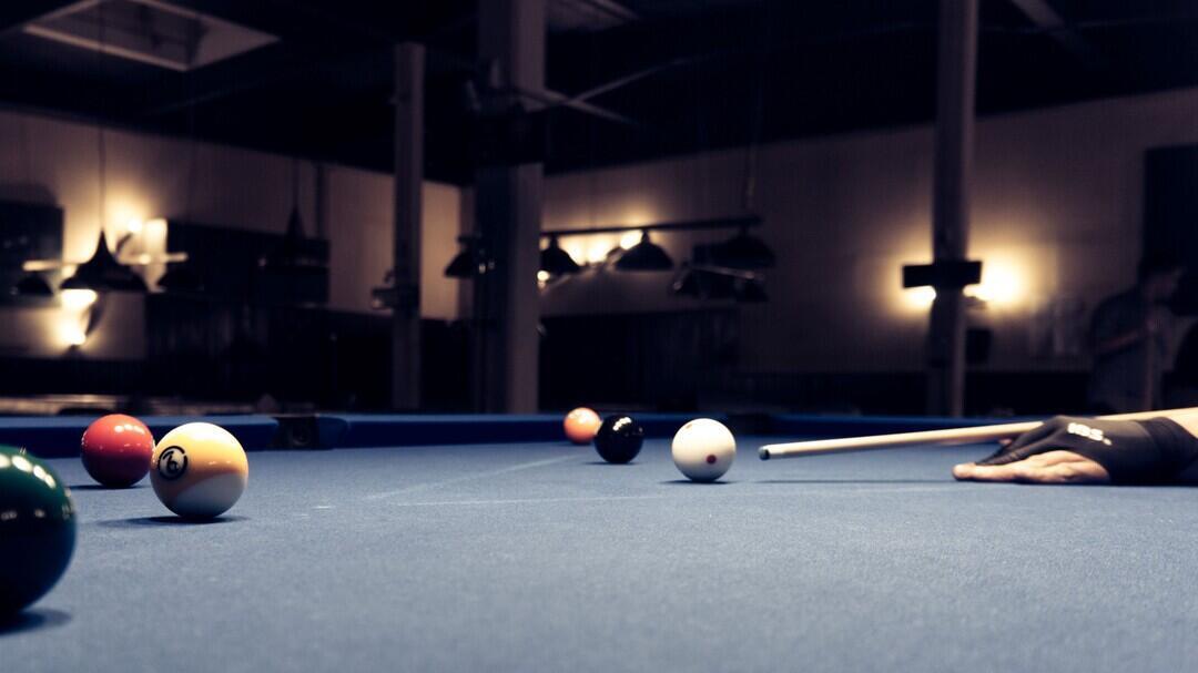 Billard Tisch auf dem gespielt wird