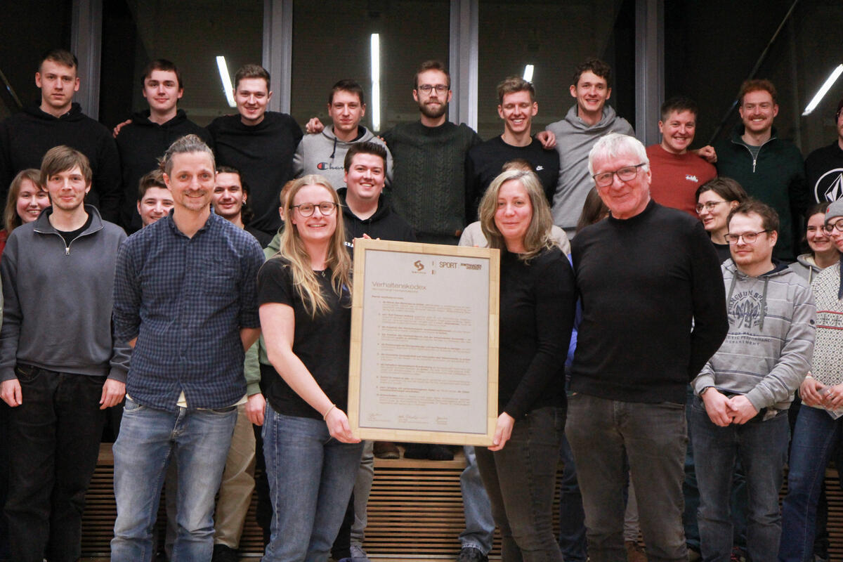 Vertragsunterzeichnung der Kampagne "Respekt im Hochschulsport"